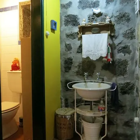 Casa Adega Alto Do Passinho Lantgård